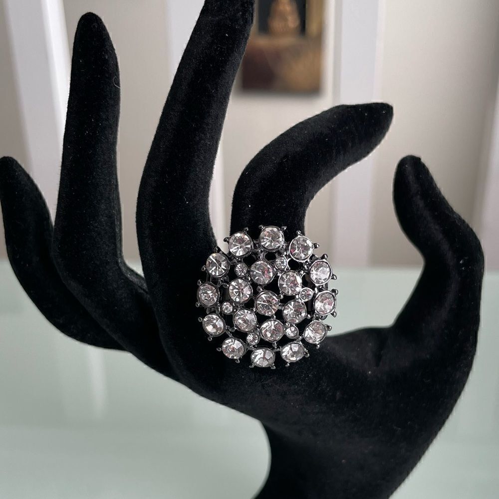 Selfie-Confidence Ring   